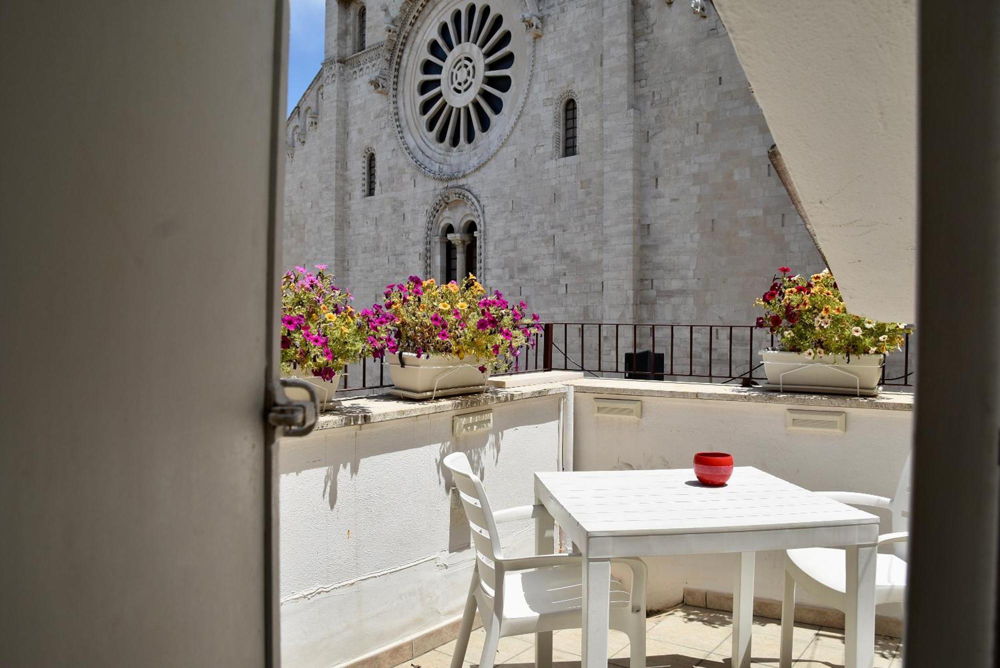 Vista Cattedrale - Super Attico Nel Centro Storico Бари Экстерьер фото