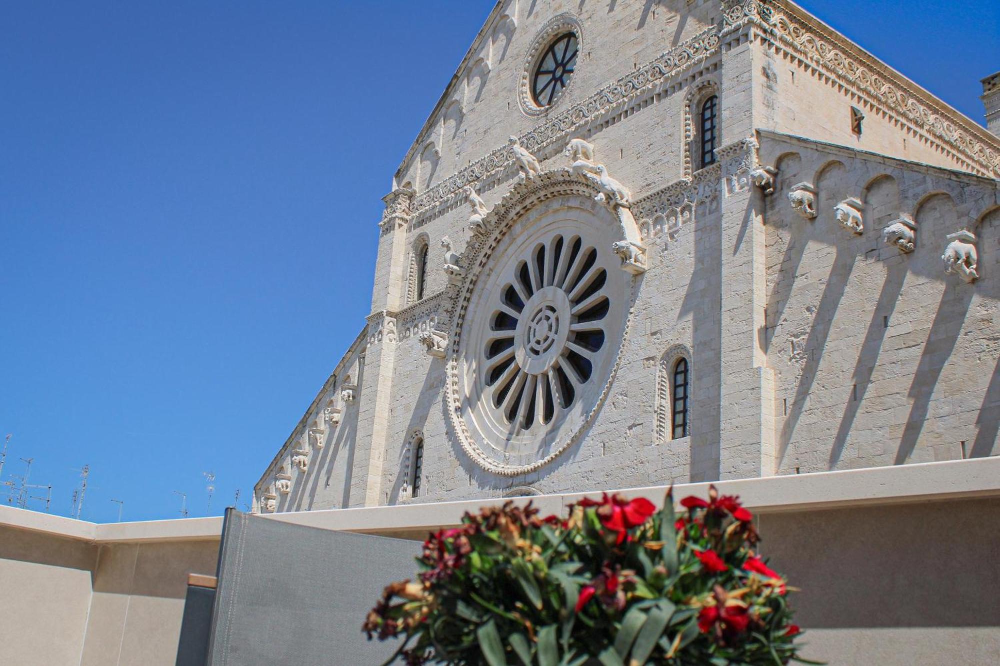 Апартаменты Vista Cattedrale - Super Attico Nel Centro Storico Бари Экстерьер фото